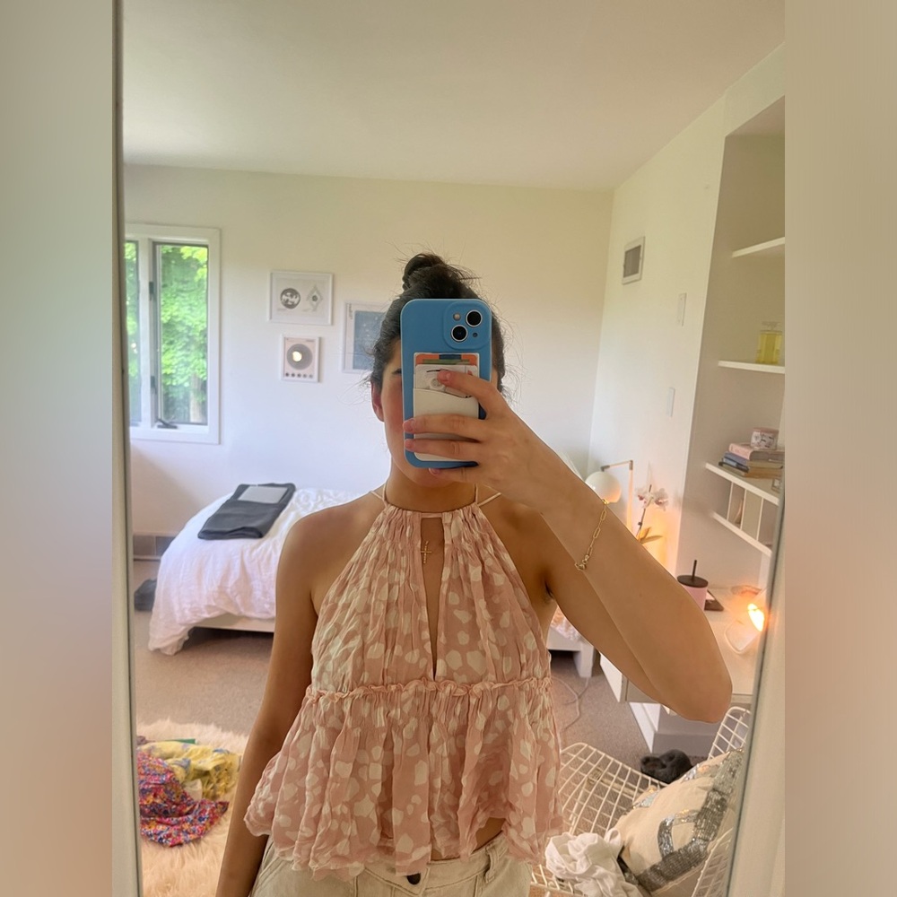 -small light pink polka dot halter top
-never worn